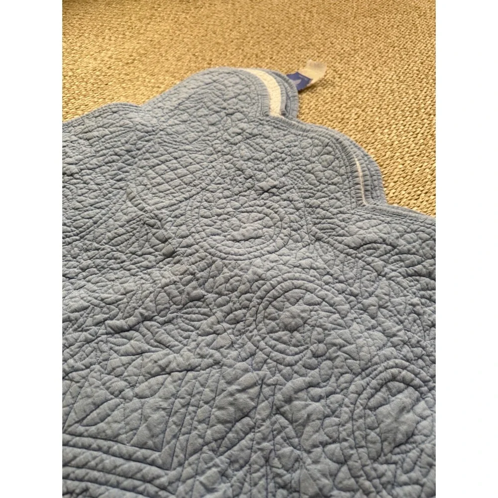Pine Cone Hill Blue White Reversible Scalloped Cotton Quilt Matelasse Bedspread